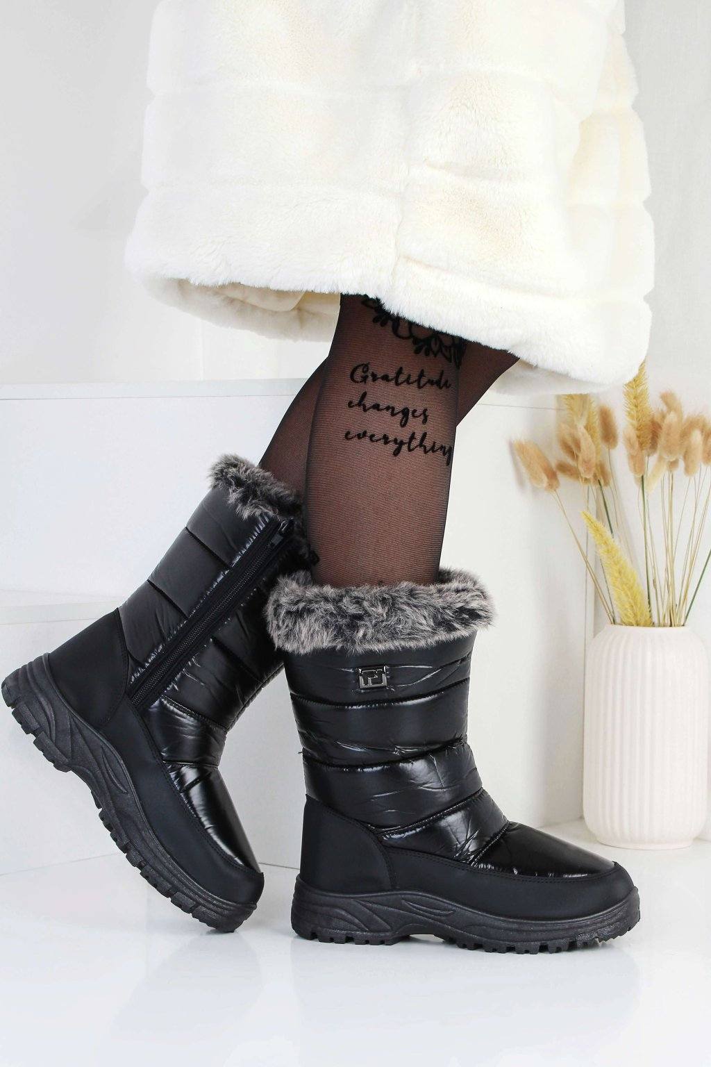 Termo batai su kailiuku viršuje